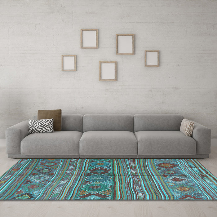 Machine Washable Oriental Light Blue Traditional Rug in a Living Room, wshcon3031lblu