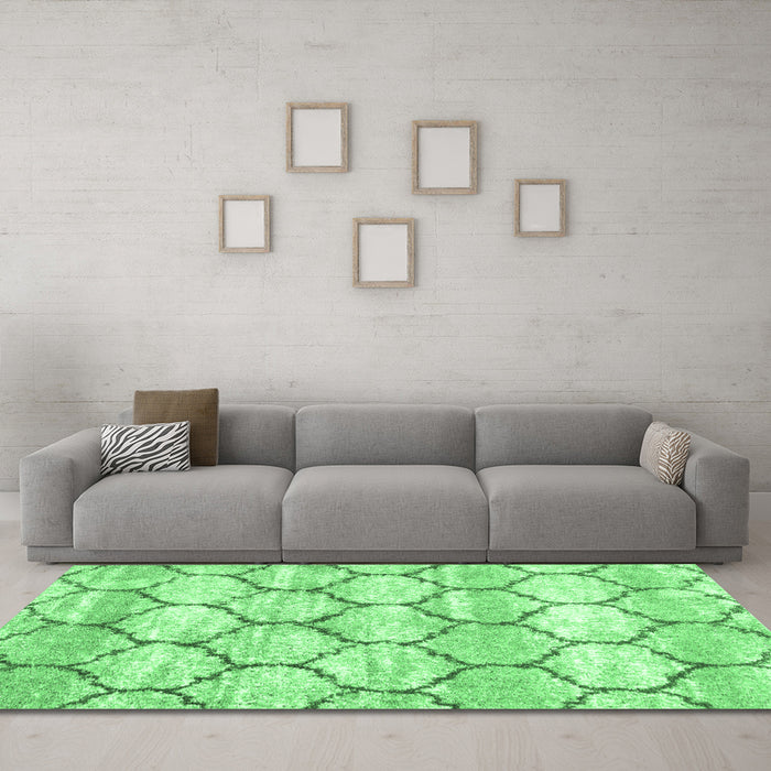 Machine Washable Trellis Emerald Green Modern Area Rugs in a Living Room,, wshcon3032emgrn