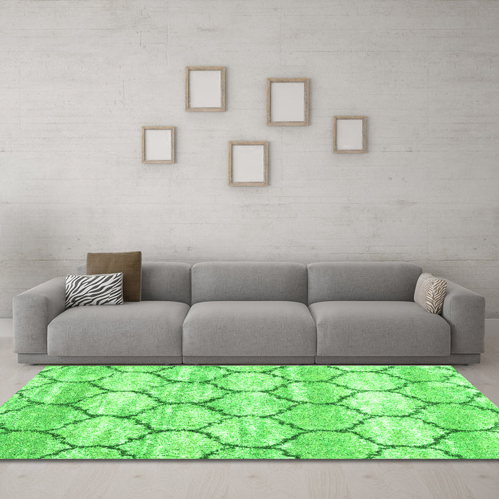 Machine Washable Trellis Green Modern Area Rugs in a Living Room,, wshcon3032grn