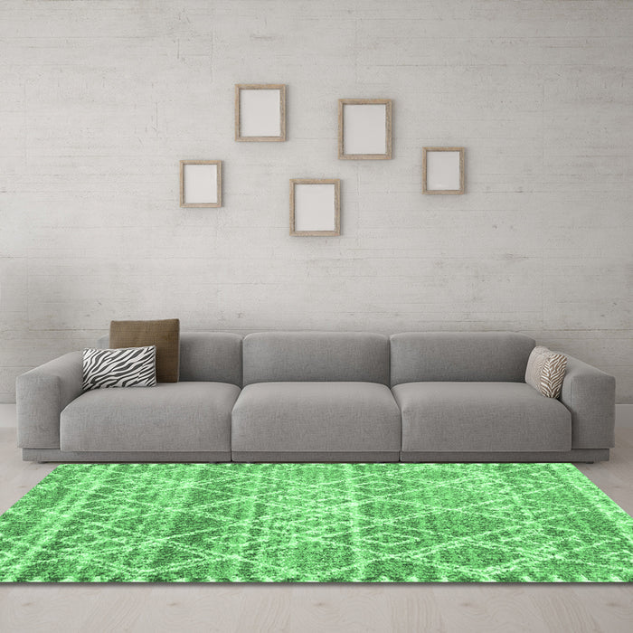 Machine Washable Trellis Emerald Green Modern Area Rugs in a Living Room,, wshcon3033emgrn