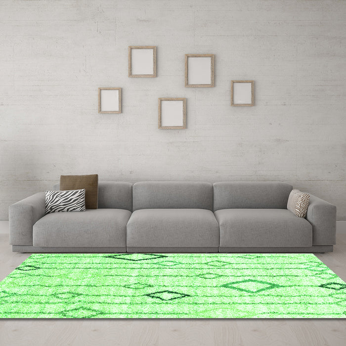 Machine Washable Solid Green Modern Area Rugs in a Living Room,, wshcon3034grn