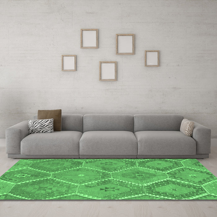Machine Washable Southwestern Emerald Green Country Area Rugs in a Living Room,, wshcon3040emgrn