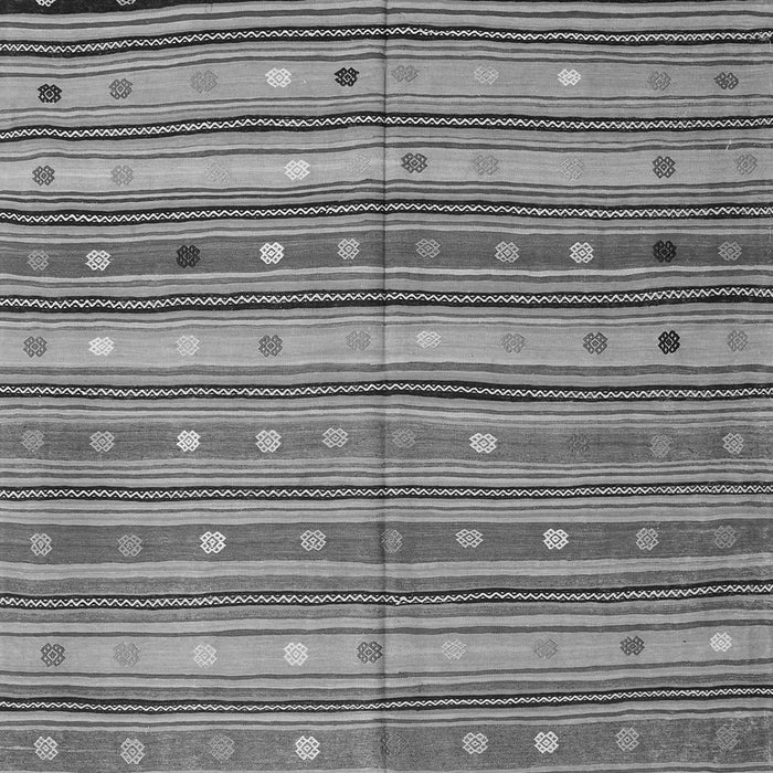 Serging Thickness of Machine Washable Southwestern Gray Country Rug, wshcon3041gry