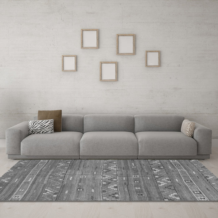 Machine Washable Oriental Gray Traditional Rug in a Living Room,, wshcon3042gry