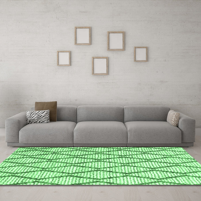 Machine Washable Trellis Emerald Green Modern Area Rugs in a Living Room,, wshcon3055emgrn