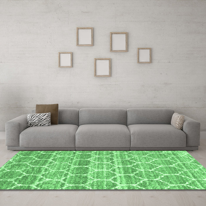 Machine Washable Trellis Emerald Green Modern Area Rugs in a Living Room,, wshcon3057emgrn