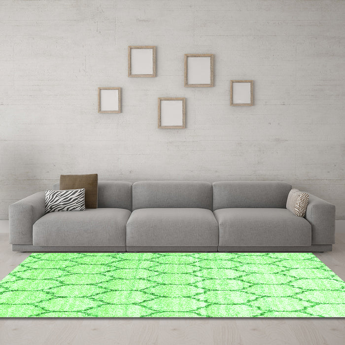 Machine Washable Terrilis Green Contemporary Area Rugs in a Living Room,, wshcon3060grn