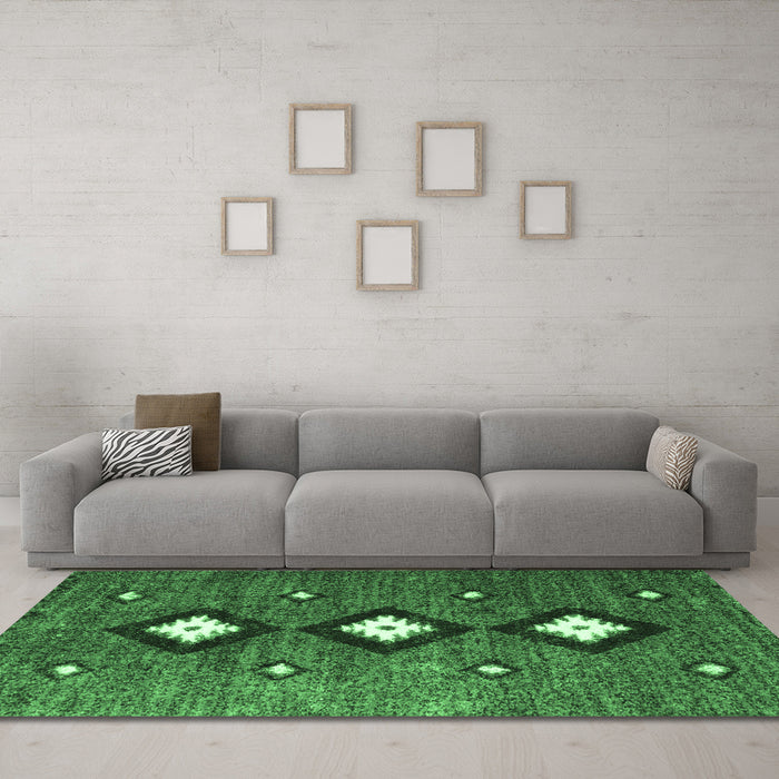 Machine Washable Abstract Emerald Green Contemporary Area Rugs in a Living Room,, wshcon3064emgrn