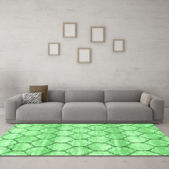 Trellis Emerald Green Modern Area Rugs in a Living Room,, wshcon3065emgrn