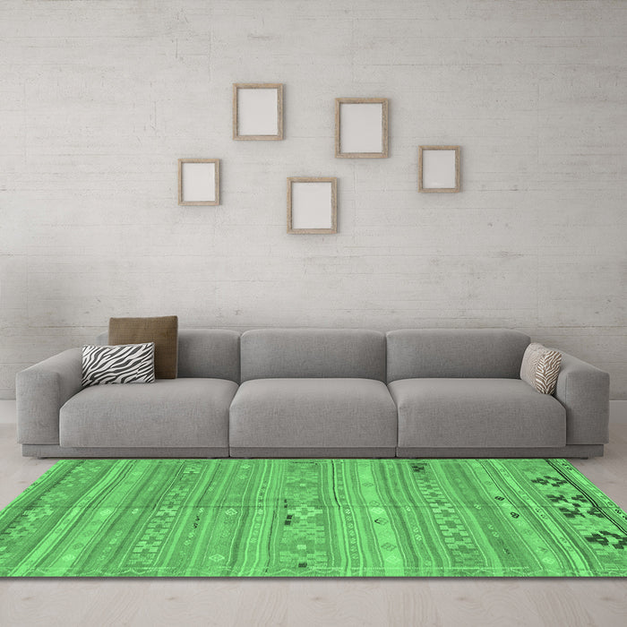 Machine Washable Southwestern Emerald Green Country Area Rugs in a Living Room,, wshcon3070emgrn
