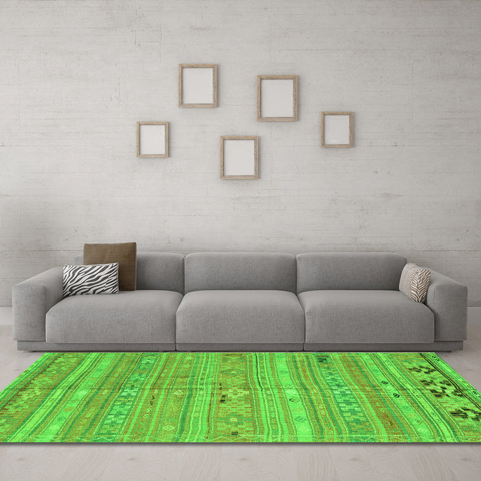 Machine Washable Southwestern Green Country Area Rugs in a Living Room,, wshcon3070grn