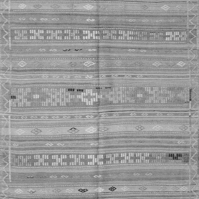 Serging Thickness of Machine Washable Southwestern Gray Country Rug, wshcon3070gry