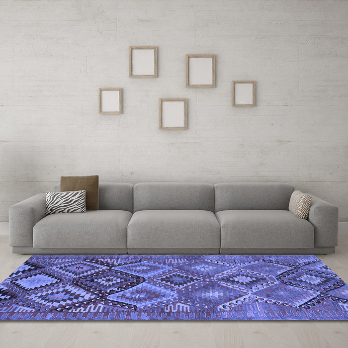 Machine Washable Oriental Blue Traditional Rug in a Living Room, wshcon3073blu
