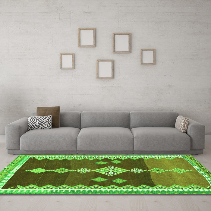 Machine Washable Abstract Green Contemporary Area Rugs in a Living Room,, wshcon3079grn