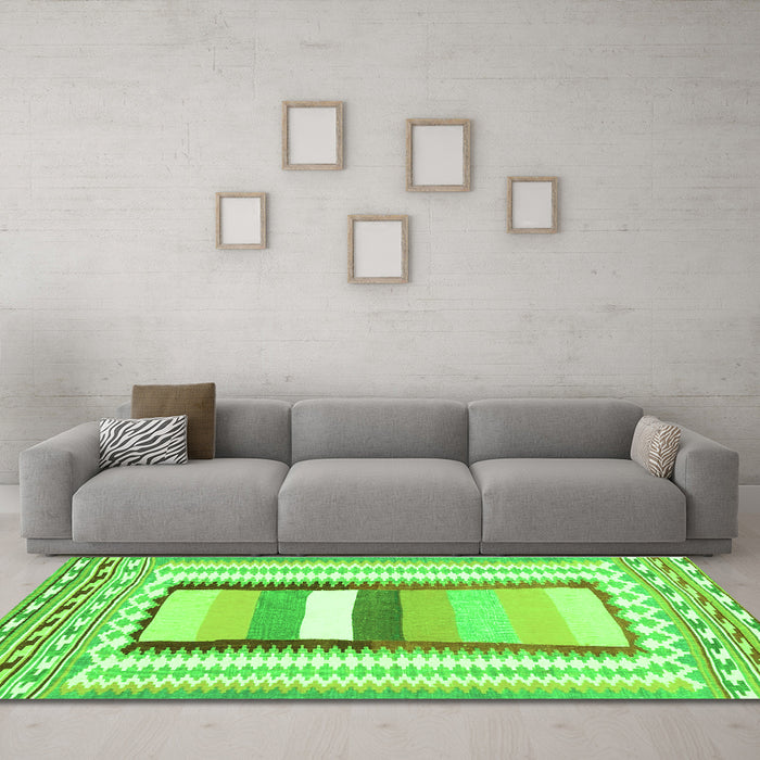 Machine Washable Abstract Green Contemporary Area Rugs in a Living Room,, wshcon3080grn