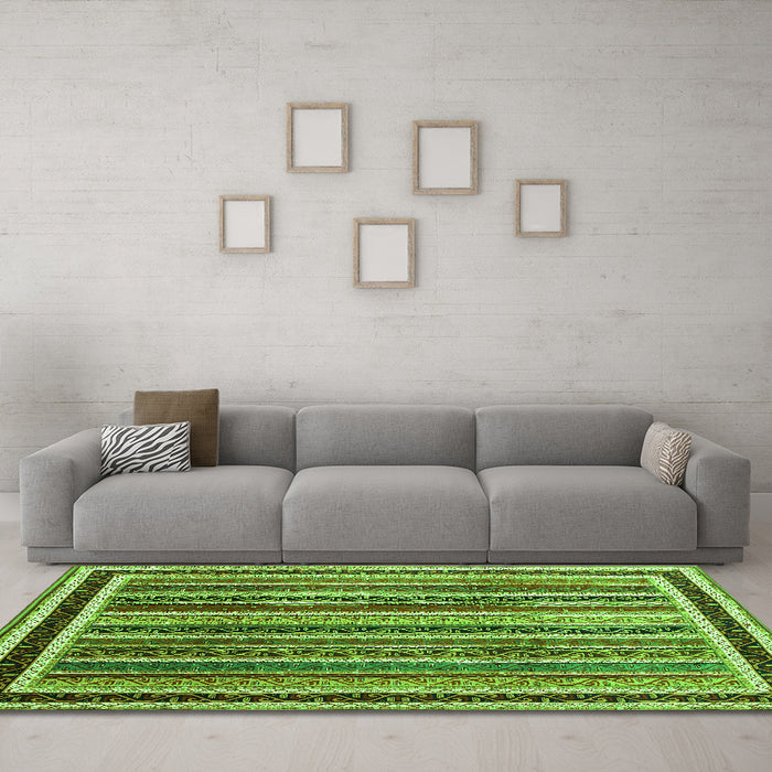 Machine Washable Abstract Green Contemporary Area Rugs in a Living Room,, wshcon3086grn