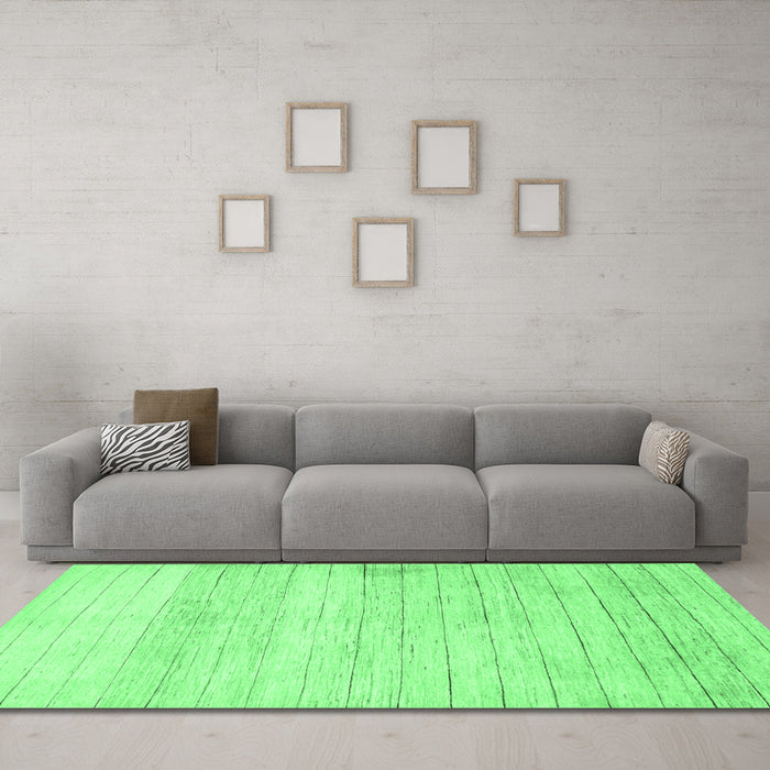Machine Washable Abstract Emerald Green Contemporary Area Rugs in a Living Room,, wshcon313emgrn