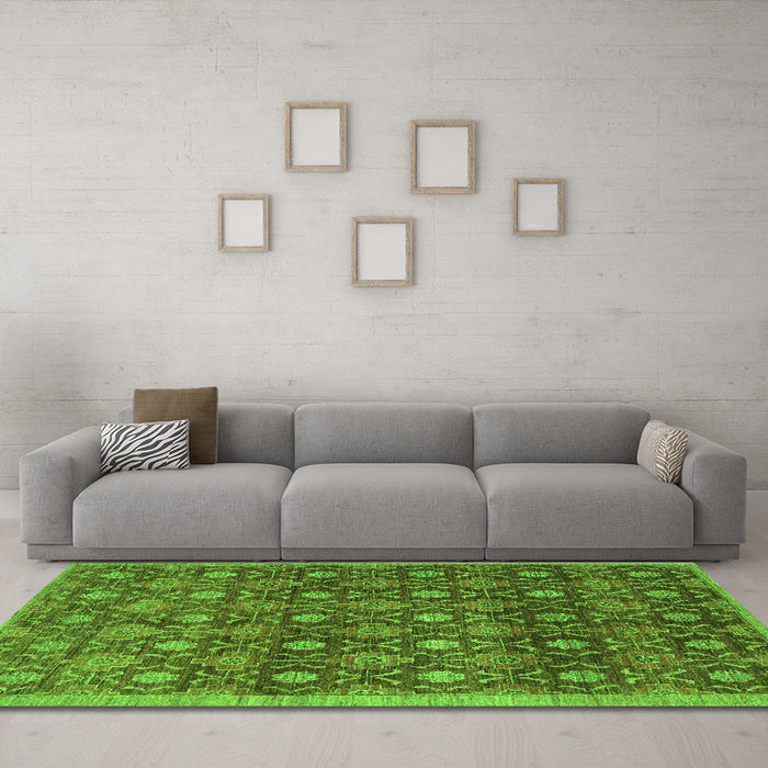 Machine Washable Abstract Green Contemporary Area Rugs in a Living Room,, wshcon314grn