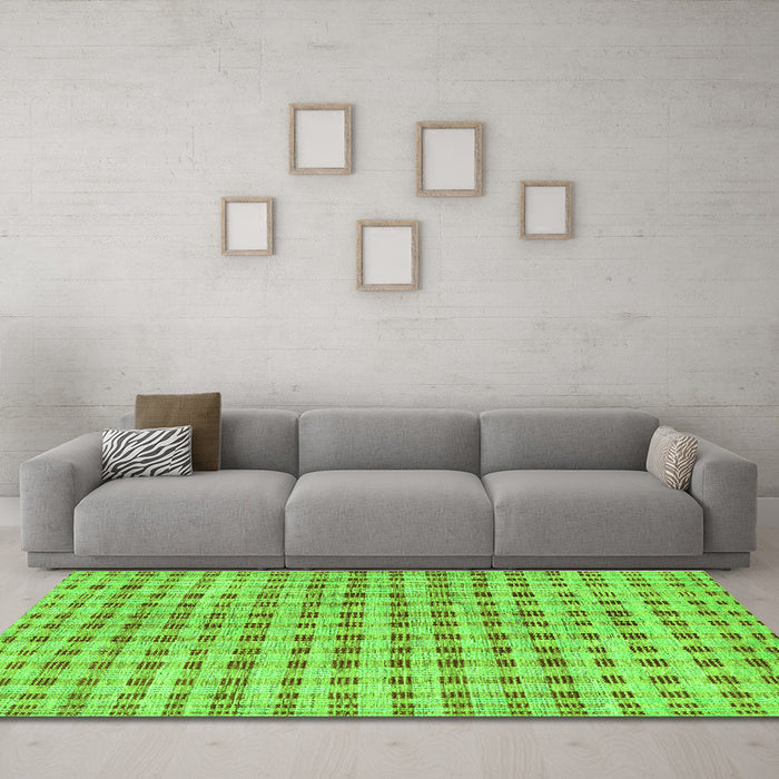 Machine Washable Abstract Green Contemporary Area Rugs in a Living Room,, wshcon316grn