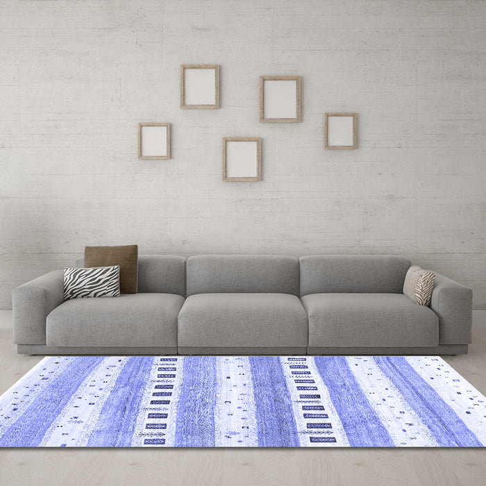 Machine Washable Solid Blue Modern Rug in a Living Room, wshcon318blu