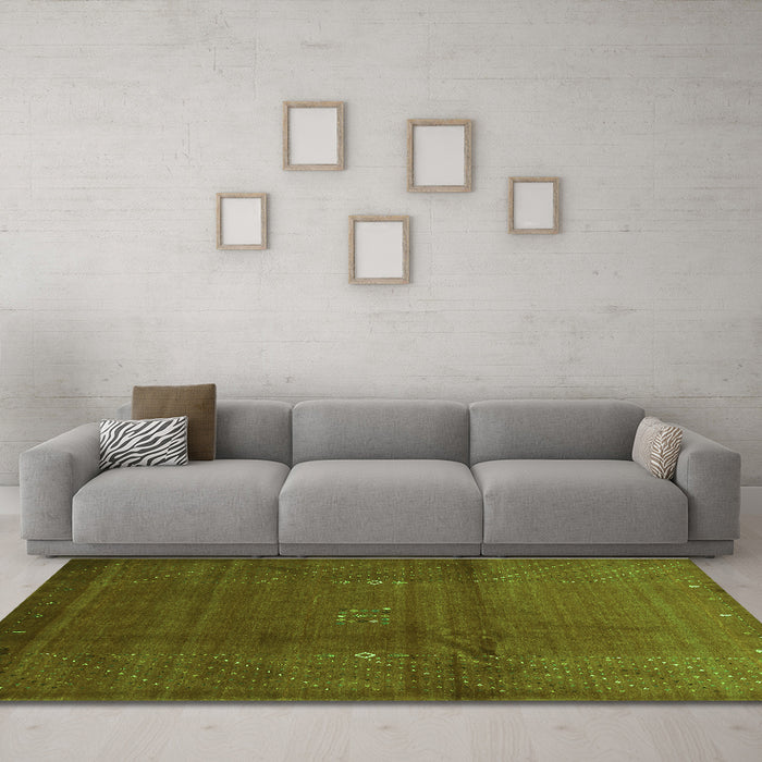 Machine Washable Abstract Green Contemporary Area Rugs in a Living Room,, wshcon319grn