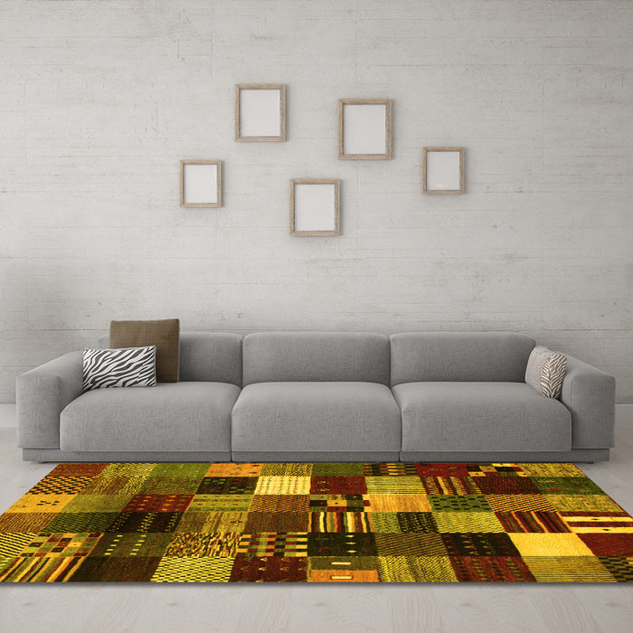 Machine Washable Abstract Yellow Contemporary Rug in a Living Room, wshcon320yw