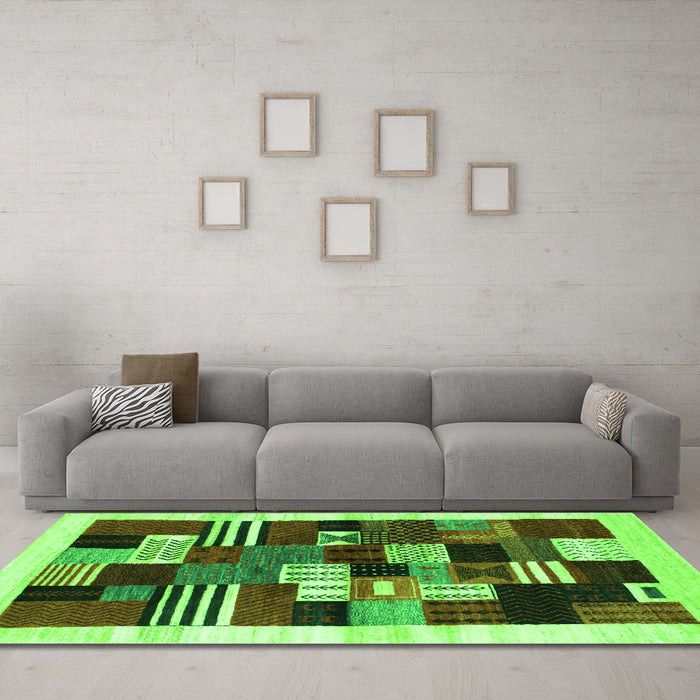 Machine Washable Abstract Green Contemporary Area Rugs in a Living Room,, wshcon321grn