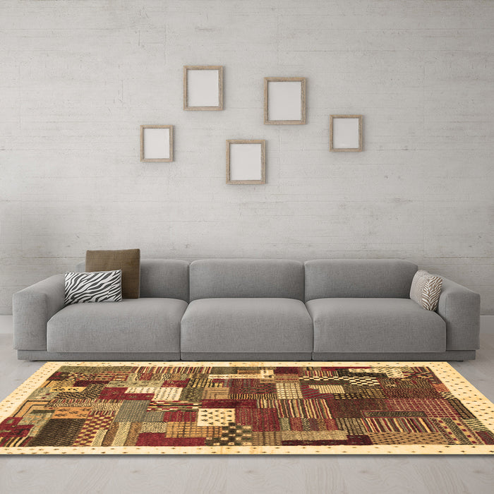 Machine Washable Abstract Brown Contemporary Rug in a Living Room,, wshcon322brn