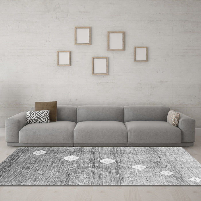 Machine Washable Abstract Gray Contemporary Rug in a Living Room,, wshcon324gry