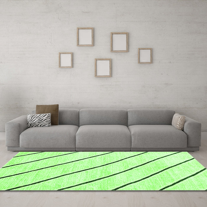Machine Washable Solid Green Modern Area Rugs in a Living Room,, wshcon327grn