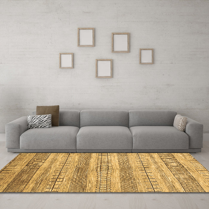 Machine Washable Abstract Brown Contemporary Rug in a Living Room,, wshcon328brn
