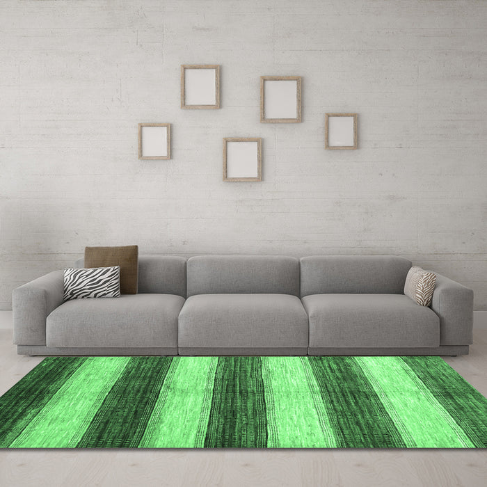 Machine Washable Abstract Emerald Green Contemporary Area Rugs in a Living Room,, wshcon330emgrn