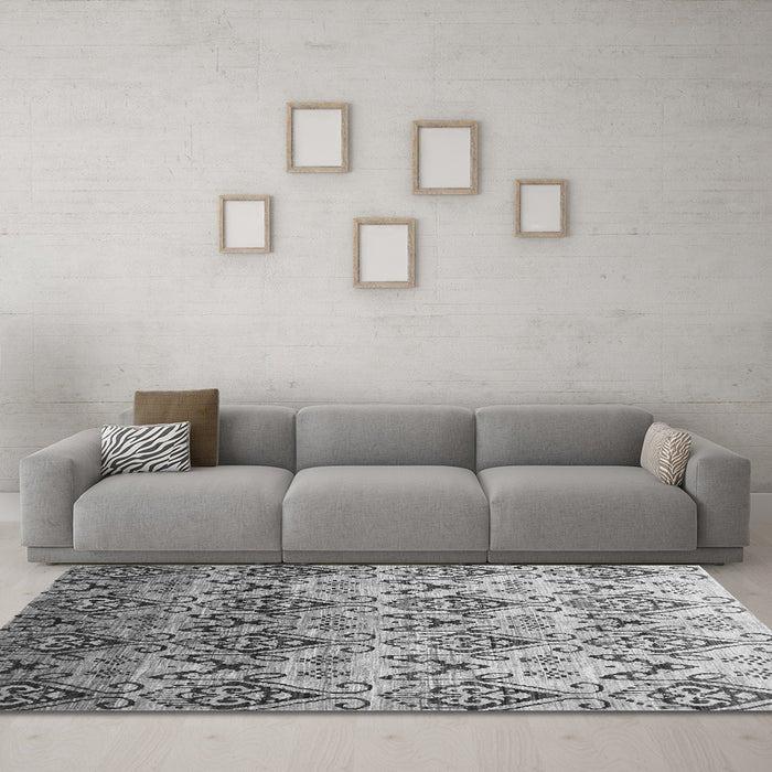 Machine Washable Abstract Gray Contemporary Rug in a Living Room,, wshcon331gry
