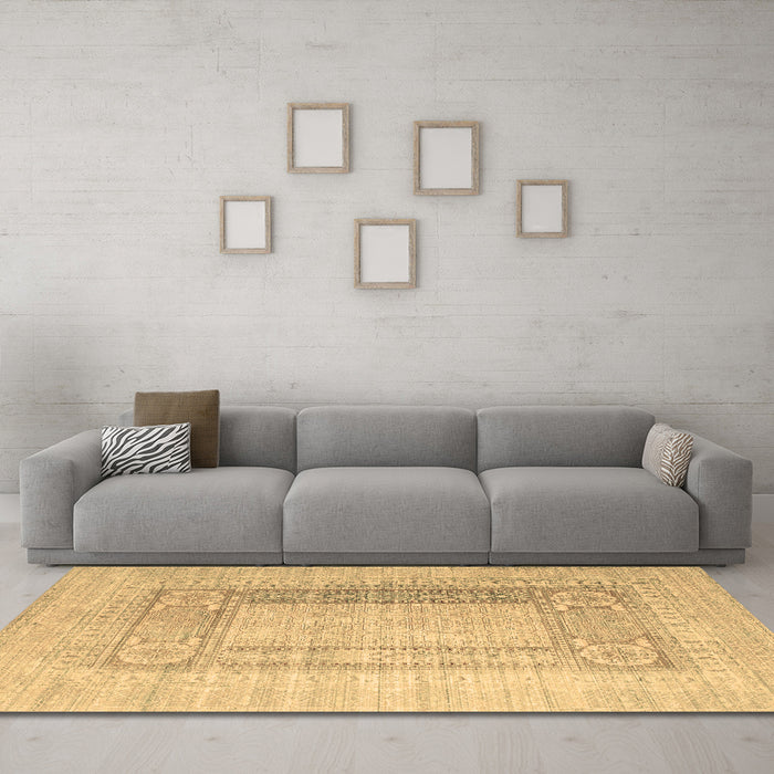Machine Washable Abstract Brown Contemporary Rug in a Living Room,, wshcon332brn