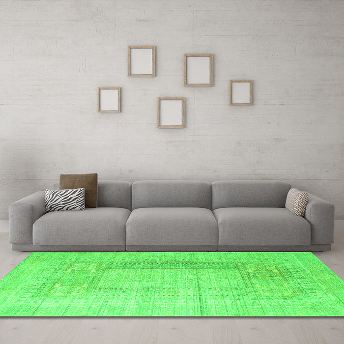 Machine Washable Abstract Green Contemporary Area Rugs in a Living Room,, wshcon333grn