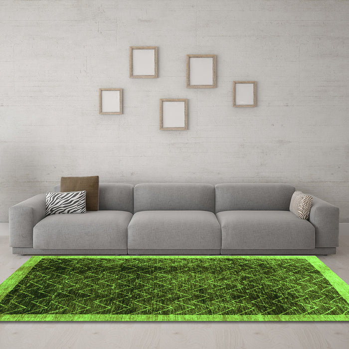 Machine Washable Abstract Green Contemporary Area Rugs in a Living Room,, wshcon334grn