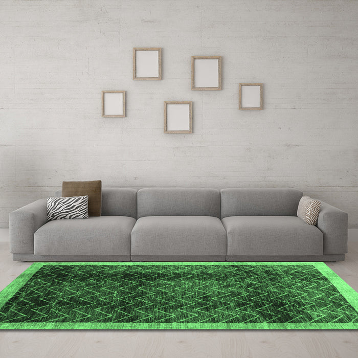 Machine Washable Abstract Emerald Green Contemporary Area Rugs in a Living Room,, wshcon334emgrn