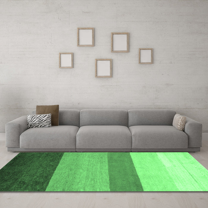 Machine Washable Abstract Emerald Green Contemporary Area Rugs in a Living Room,, wshcon336emgrn