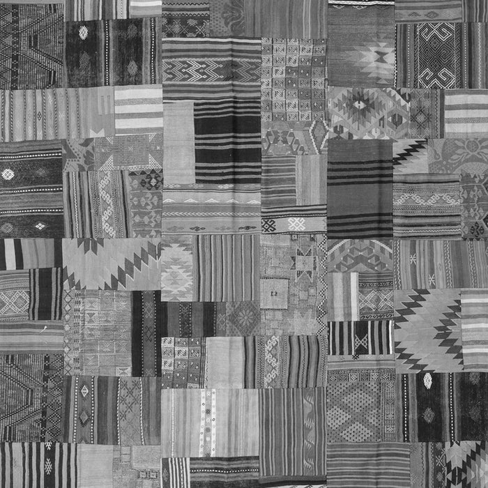 Serging Thickness of Machine Washable Patchwork Gray Transitional Rug, wshcon337gry