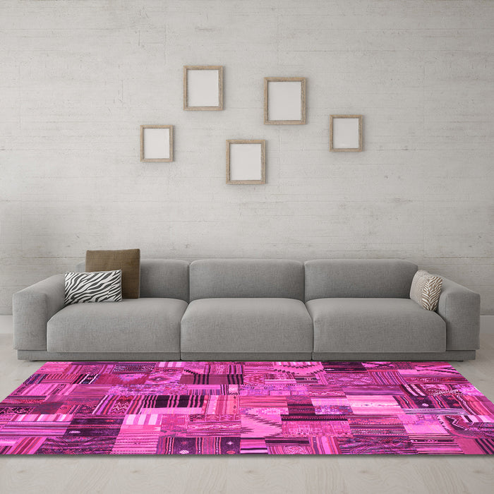 Machine Washable Patchwork Pink Transitional Rug in a Living Room, wshcon337pnk