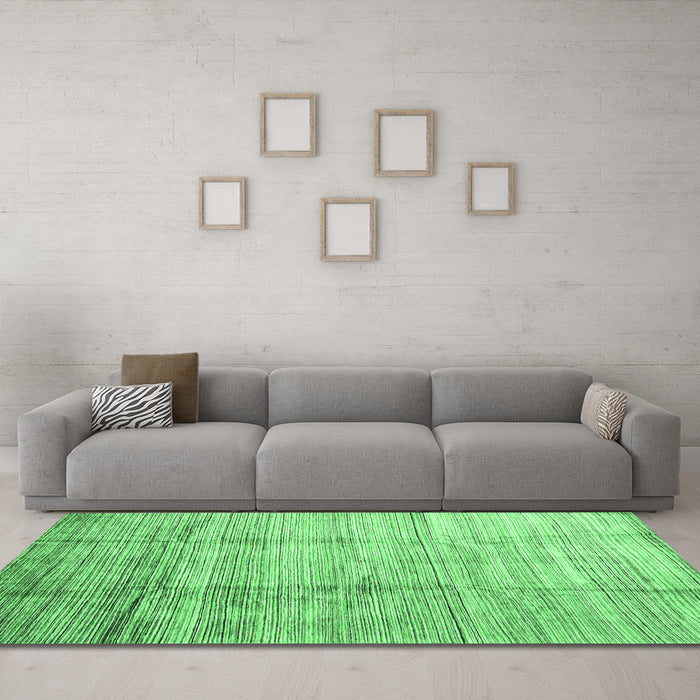 Machine Washable Abstract Emerald Green Contemporary Area Rugs in a Living Room,, wshcon339emgrn