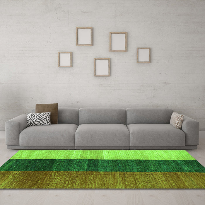 Machine Washable Abstract Green Contemporary Area Rugs in a Living Room,, wshcon340grn