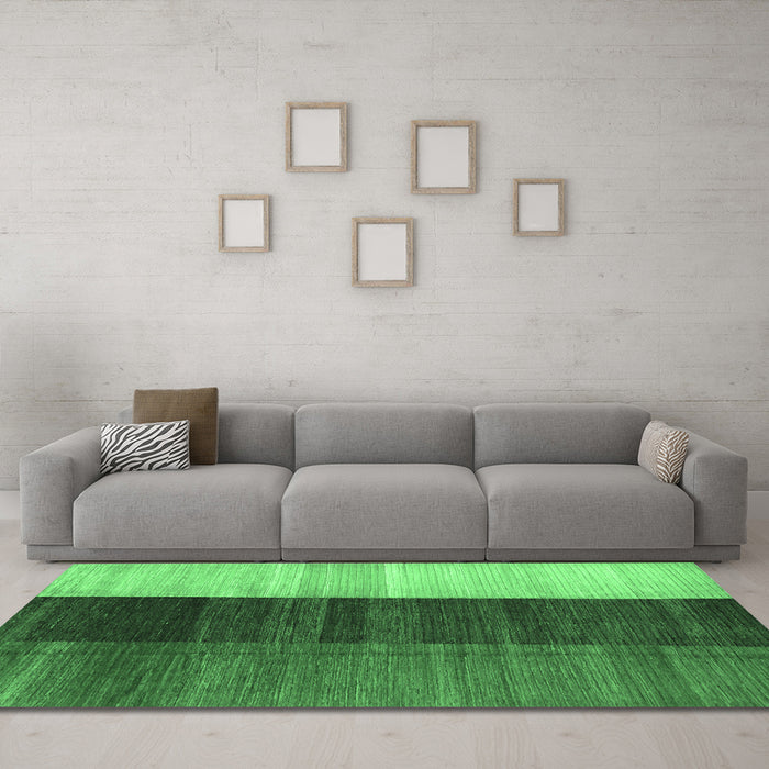 Machine Washable Abstract Emerald Green Contemporary Area Rugs in a Living Room,, wshcon340emgrn