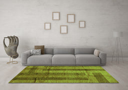 Machine Washable Abstract Green Contemporary Area Rugs in a Living Room,, wshcon341grn