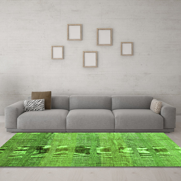 Machine Washable Abstract Green Contemporary Area Rugs in a Living Room,, wshcon343grn