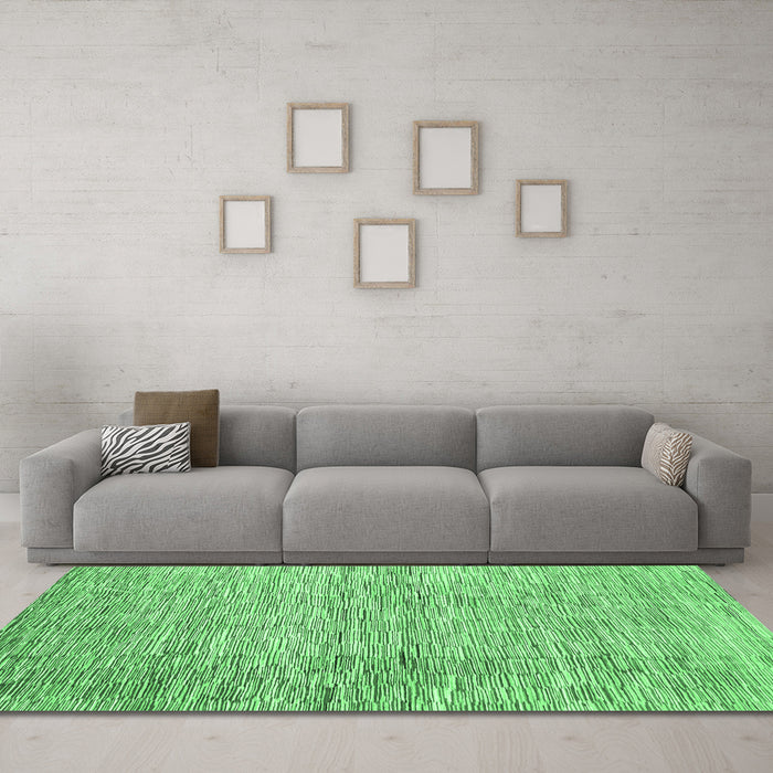 Machine Washable Abstract Emerald Green Contemporary Area Rugs in a Living Room,, wshcon344emgrn
