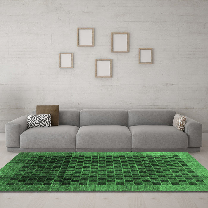 Machine Washable Abstract Emerald Green Contemporary Area Rugs in a Living Room,, wshcon347emgrn