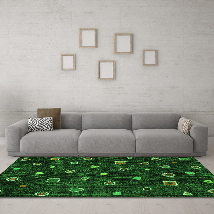 Machine Washable Abstract Green Contemporary Area Rugs in a Living Room,, wshcon350grn