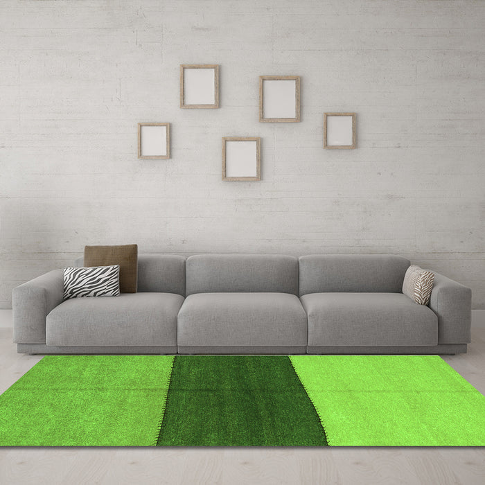 Machine Washable Abstract Green Contemporary Area Rugs in a Living Room,, wshcon352grn