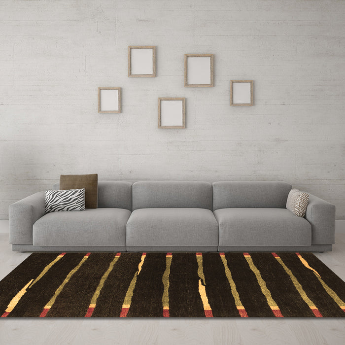 Machine Washable Abstract Brown Contemporary Rug in a Living Room,, wshcon361brn